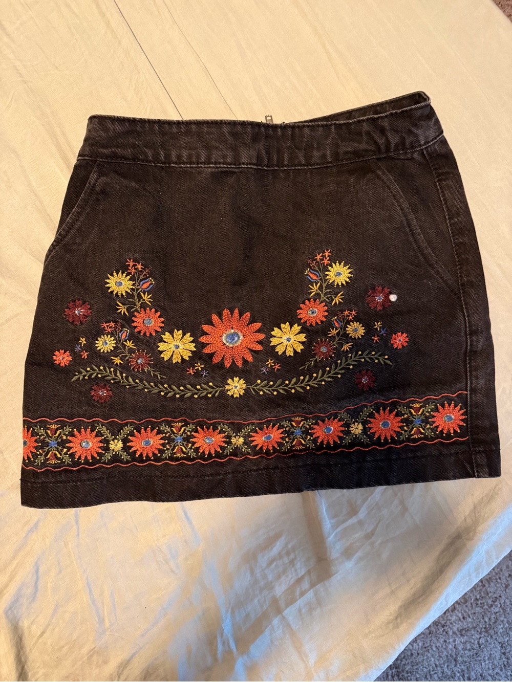 Forever 21 Embroidered Black Denim Mini Skirt with Floral Detail